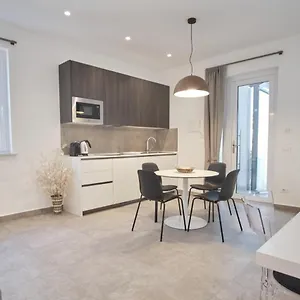 casa-maluna.hotelitalianriviera.com/